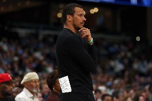 马祖拉谈球队进步：我们在更多时段了展现了需要长期保持的状态